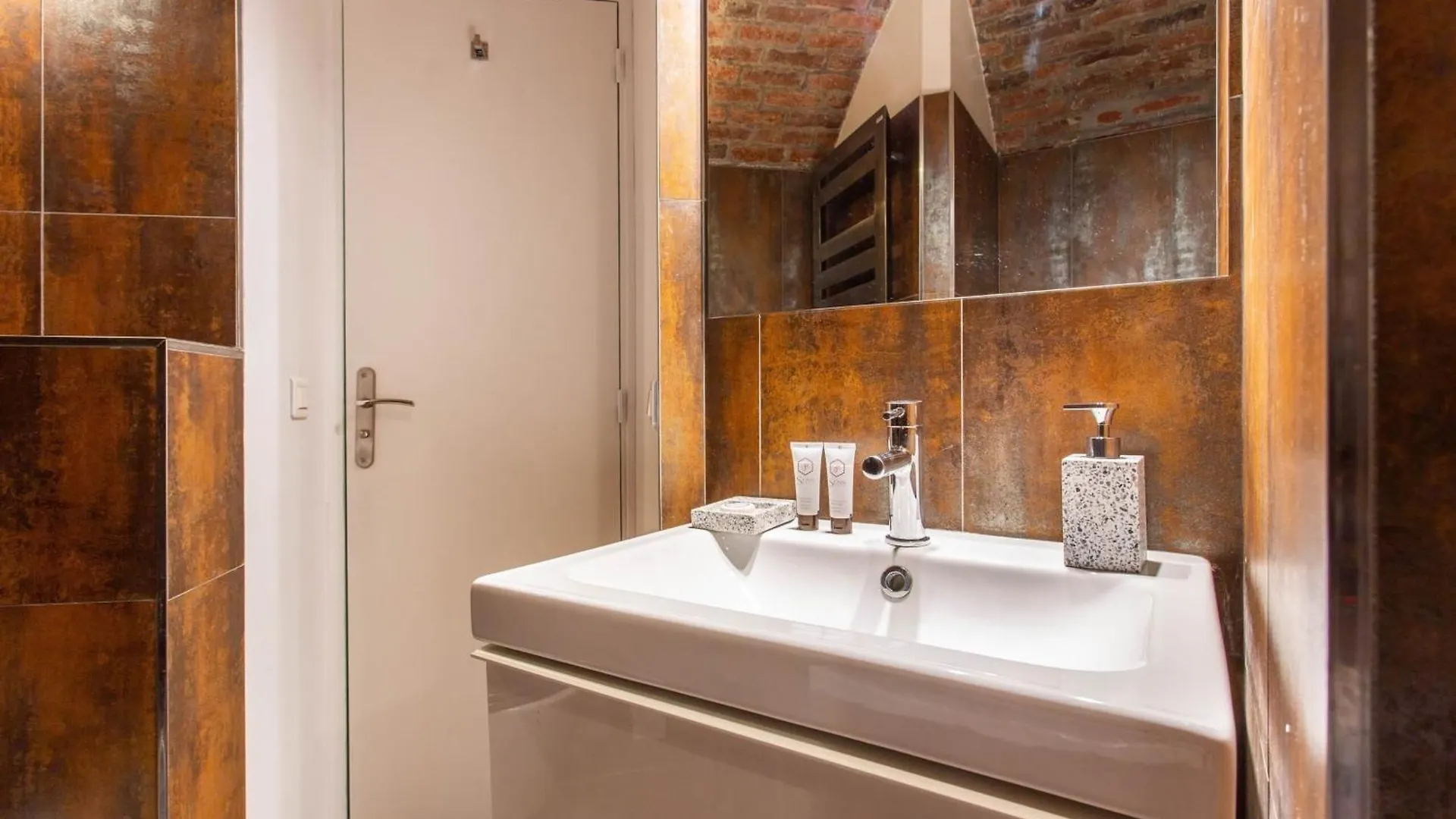 Apartment Beautiful House South Pigalle-opera Paris